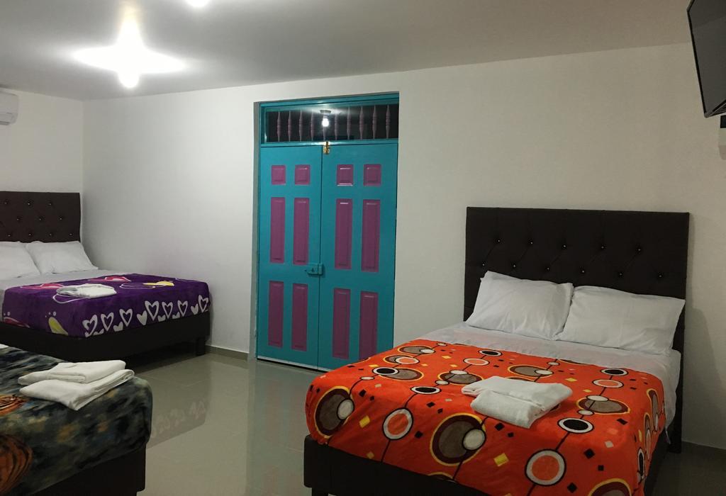 Hostal Johnnier Macao פונטה קאנה מראה חיצוני תמונה